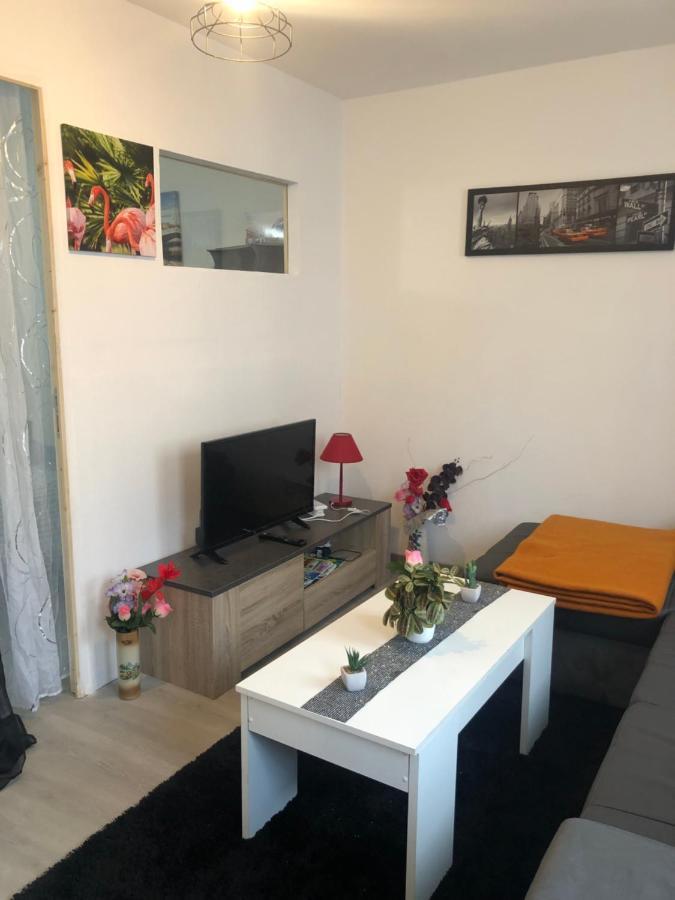 Studio De La Gare Везул Екстериор снимка